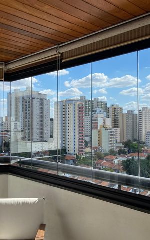 Apartamento à venda com 130m², 3 quartos e 2 vagas Apartamento à venda com 130m², 3 quartos e 2 vagasVaranda da Sala