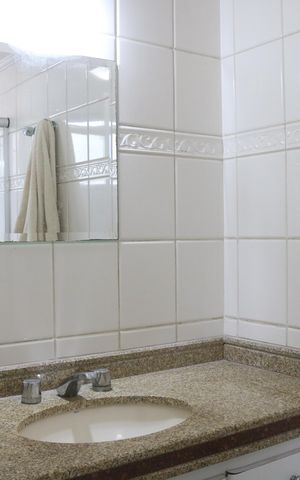 Apartamento à venda com 130m², 3 quartos e 2 vagasBanheiro da Suíte 2