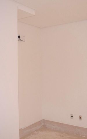 Apartamento à venda com 220m², 4 quartos e 4 vagas Apartamento à venda com 220m², 4 quartos e 4 vagasSuíte