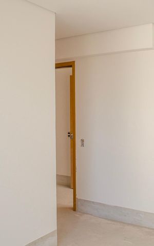 Apartamento à venda com 220m², 4 quartos e 4 vagas Apartamento à venda com 220m², 4 quartos e 4 vagasSuíte