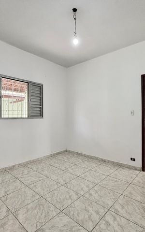 Casa para alugar com 250m², 3 quartos e 2 vagas Casa para alugar com 250m², 3 quartos e 2 vagasQuarto
