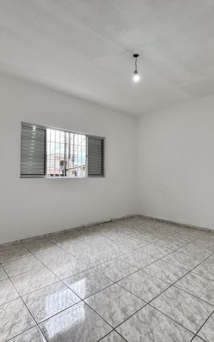 Casa para alugar com 250m², 3 quartos e 2 vagas Casa para alugar com 250m², 3 quartos e 2 vagasQuarto