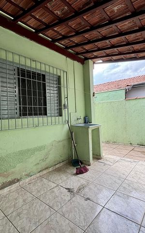 Casa para alugar com 250m², 3 quartos e 2 vagas Casa para alugar com 250m², 3 quartos e 2 vagasÁrea externa