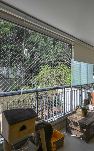 Apartamento à venda com 83m², 3 quartos e 2 vagasVaranda