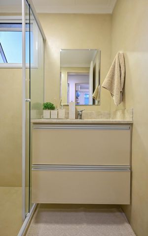 Apartamento à venda com 83m², 3 quartos e 2 vagasBanheiro