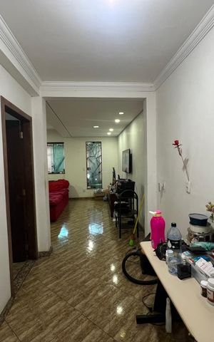 Casa à venda com 300m², 4 quartos e 4 vagas Casa à venda com 300m², 4 quartos e 4 vagasCorredor