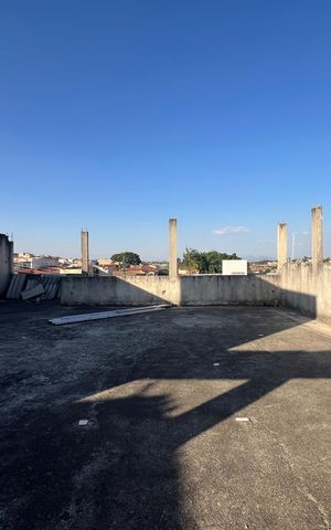 Casa à venda com 300m², 4 quartos e 4 vagas Casa à venda com 300m², 4 quartos e 4 vagasCobertura