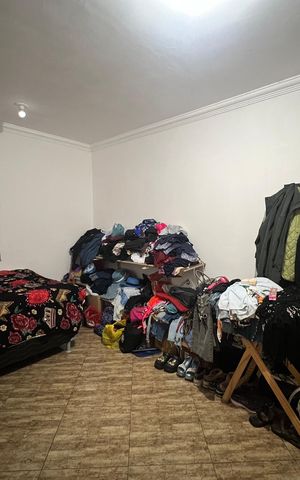 Casa à venda com 300m², 4 quartos e 4 vagas Casa à venda com 300m², 4 quartos e 4 vagasQuarto 1