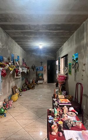 Casa à venda com 300m², 4 quartos e 4 vagas Casa à venda com 300m², 4 quartos e 4 vagasQuarto 4