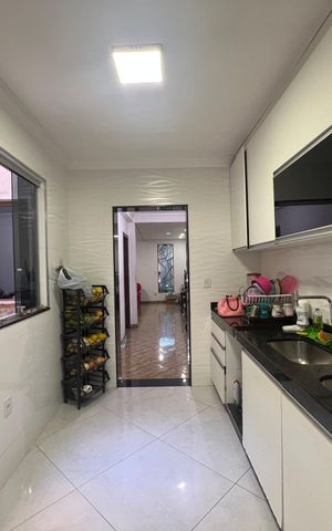 Casa à venda com 300m², 4 quartos e 4 vagas Casa à venda com 300m², 4 quartos e 4 vagasCozinha