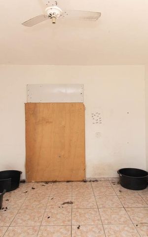 Casa à venda com 160m², 4 quartos e 3 vagas Casa à venda com 160m², 4 quartos e 3 vagasQuarto