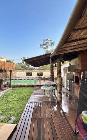 Casa de condomínio à venda com 124m², 3 quartos e 1 vaga Casa de condomínio à venda com 124m², 3 quartos e 1 vagaÁrea externa