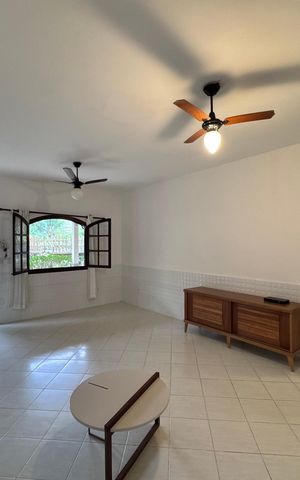 Casa de condomínio à venda com 124m², 3 quartos e 1 vaga Casa de condomínio à venda com 124m², 3 quartos e 1 vagaSala