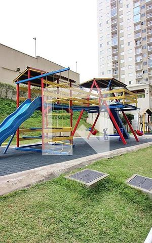 Apartamento para alugar com 55m², 2 quartos e 1 vaga Apartamento para alugar com 55m², 2 quartos e 1 vagaÁrea comum - Playground