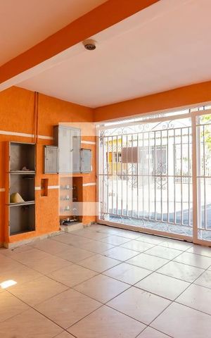 Casa para alugar com 125m², 3 quartos e 2 vagas Casa para alugar com 125m², 3 quartos e 2 vagasÁrea externa