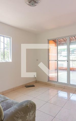 Casa para alugar com 125m², 3 quartos e 2 vagas Casa para alugar com 125m², 3 quartos e 2 vagasQuarto