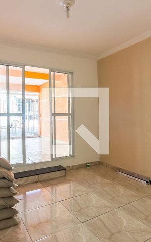 Casa para alugar com 125m², 3 quartos e 2 vagas Casa para alugar com 125m², 3 quartos e 2 vagasQuarto