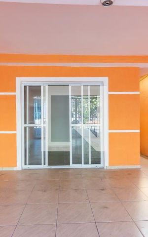 Casa para alugar com 125m², 3 quartos e 2 vagas Casa para alugar com 125m², 3 quartos e 2 vagasÁrea externa