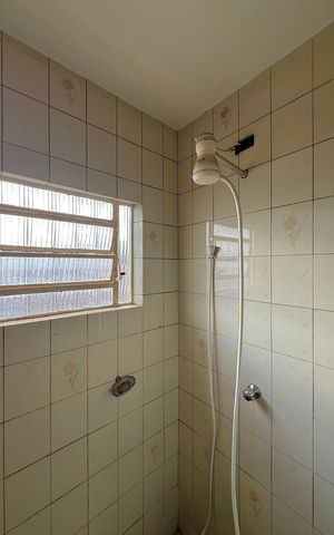 Casa para alugar com 60m², 2 quartos e 1 vaga Casa para alugar com 60m², 2 quartos e 1 vagaBanheiro