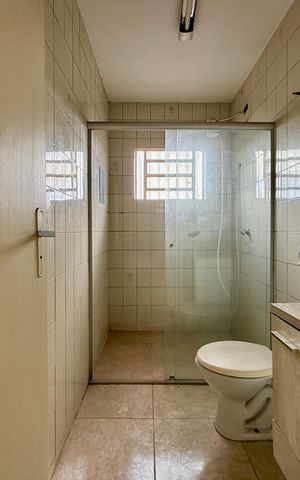 Casa para alugar com 60m², 2 quartos e 1 vaga Casa para alugar com 60m², 2 quartos e 1 vagaBanheiro