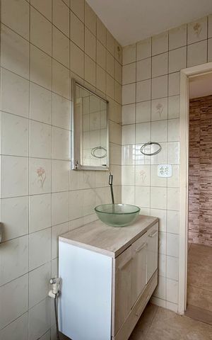 Casa para alugar com 60m², 2 quartos e 1 vaga Casa para alugar com 60m², 2 quartos e 1 vagaBanheiro