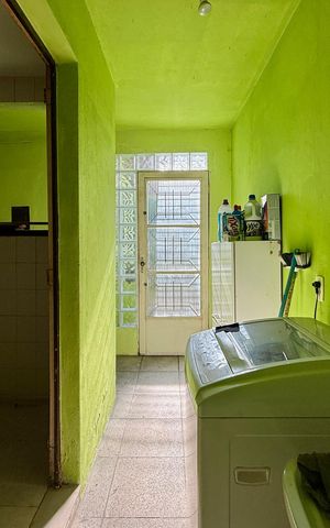 Casa para alugar com 60m², 2 quartos e 1 vaga Casa para alugar com 60m², 2 quartos e 1 vagaÁrea de Serviço