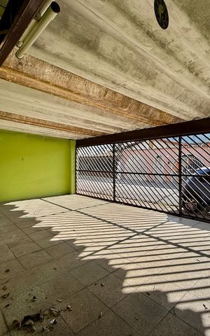 Casa para alugar com 60m², 2 quartos e 1 vaga Casa para alugar com 60m², 2 quartos e 1 vagaGaragem