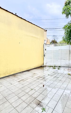 Casa para alugar com 65m², 2 quartos e 2 vagas Casa para alugar com 65m², 2 quartos e 2 vagasGaragem