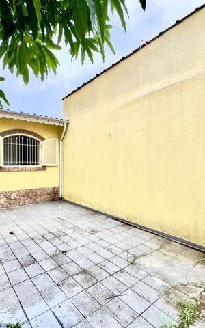 Casa para alugar com 65m², 2 quartos e 2 vagas Casa para alugar com 65m², 2 quartos e 2 vagasGaragem