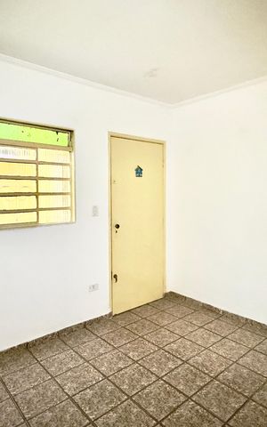 Casa para alugar com 65m², 2 quartos e 2 vagas Casa para alugar com 65m², 2 quartos e 2 vagasSala