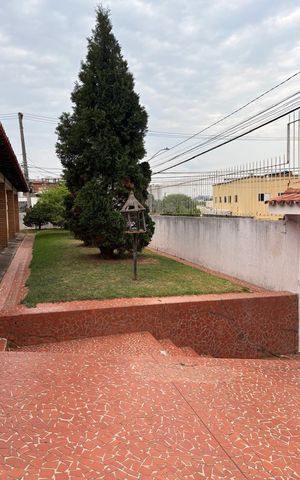 Casa para alugar com 450m², 2 quartos e 3 vagas Casa para alugar com 450m², 2 quartos e 3 vagasÁrea externa