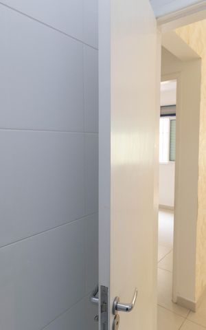 Casa à venda com 60m², 2 quartos e 1 vaga Casa à venda com 60m², 2 quartos e 1 vagaBanheiro