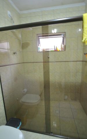 Casa à venda com 160m², 2 quartos e 4 vagasBanheiro Social 