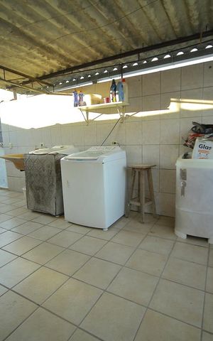 Casa à venda com 160m², 2 quartos e 4 vagasÁrea de serviço 