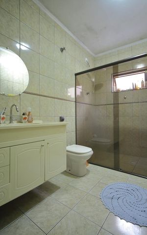 Casa à venda com 160m², 2 quartos e 4 vagasBanheiro Social 