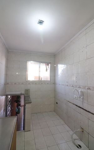 Casa para alugar com 60m², 2 quartos e sem vagaCozinha 