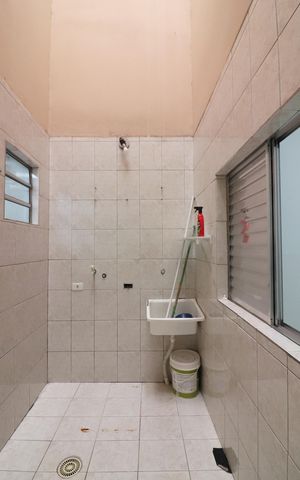 Casa para alugar com 60m², 2 quartos e sem vagaÁrea de Serviço