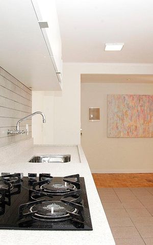 Apartamento à venda com 79m², 2 quartos e 1 vagaCozinha + Área de Serviço
