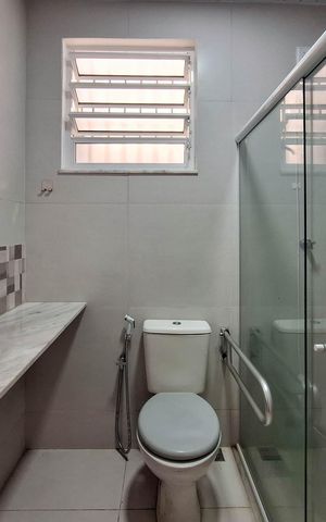 Casa para alugar com 180m², 2 quartos e 1 vaga Casa para alugar com 180m², 2 quartos e 1 vagaBanheiro