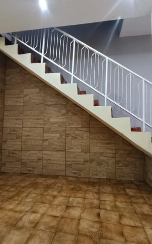 Casa para alugar com 84m², 2 quartos e 2 vagas