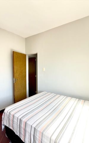 Casa à venda com 300m², 4 quartos e 3 vagas Casa à venda com 300m², 4 quartos e 3 vagasQuarto 2
