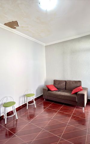 Casa à venda com 300m², 4 quartos e 3 vagas Casa à venda com 300m², 4 quartos e 3 vagasSala