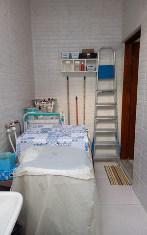 Casa de condomínio à venda com 66m², 2 quartos e 1 vagaÁrea de serviço