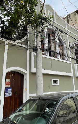 Casa para alugar com 143m², 5 quartos e sem vagaFachada