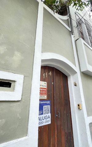Casa para alugar com 143m², 5 quartos e sem vagaFachada