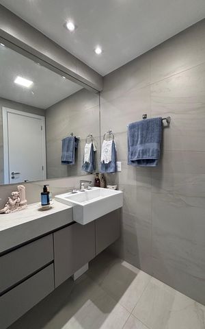 Apartamento à venda com 74m², 3 quartos e 2 vagas Apartamento à venda com 74m², 3 quartos e 2 vagasBanheiro 1