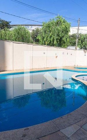Apartamento para alugar com 70m², 3 quartos e 2 vagasÁrea comum - Piscina