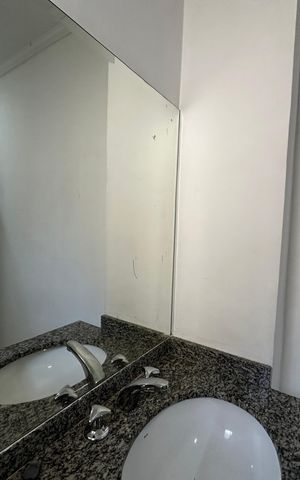 Casa de condomínio à venda com 110m², 3 quartos e 2 vagas Casa de condomínio à venda com 110m², 3 quartos e 2 vagasBanheiro da Suíte 1
