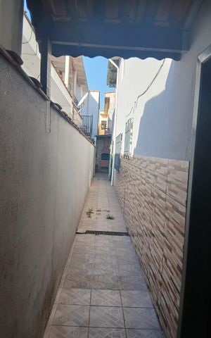 Casa à venda com 249m², 3 quartos e 2 vagas Casa à venda com 249m², 3 quartos e 2 vagasÁrea externa