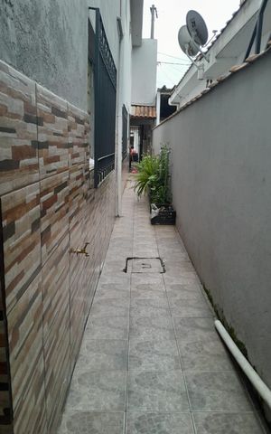 Casa à venda com 249m², 3 quartos e 2 vagas Casa à venda com 249m², 3 quartos e 2 vagasÁrea externa